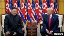 도널드 트럼프 미국 대통령과 김정은 북한 국무위원장이 지난해 6월 판문점에서 회동했다.