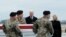 Ürdün’deki saldırıda hayatını kaybeden 3 Amerikan askerinin naaşları Delaware eyaletindeki Dover Hava Üssü’ne getirildi. Başkan Joe Biden ve eşi Jill Biden ölen askerlerin aileleriyle biraraya geldi. 