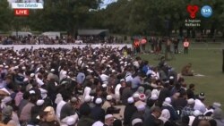 Yeni Zelandalılar Kurbanlar İçin Birlikte Dua Etti