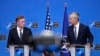 Генеральний секретар НАТО Єнс Столтенберг (праворуч) і радник США з національної безпеки Джейк Салліван під час прес-конференції у штаб-квартирі НАТО в Брюсселі, 7 лютого 2024 р. AP Photo/Virginia Mayo