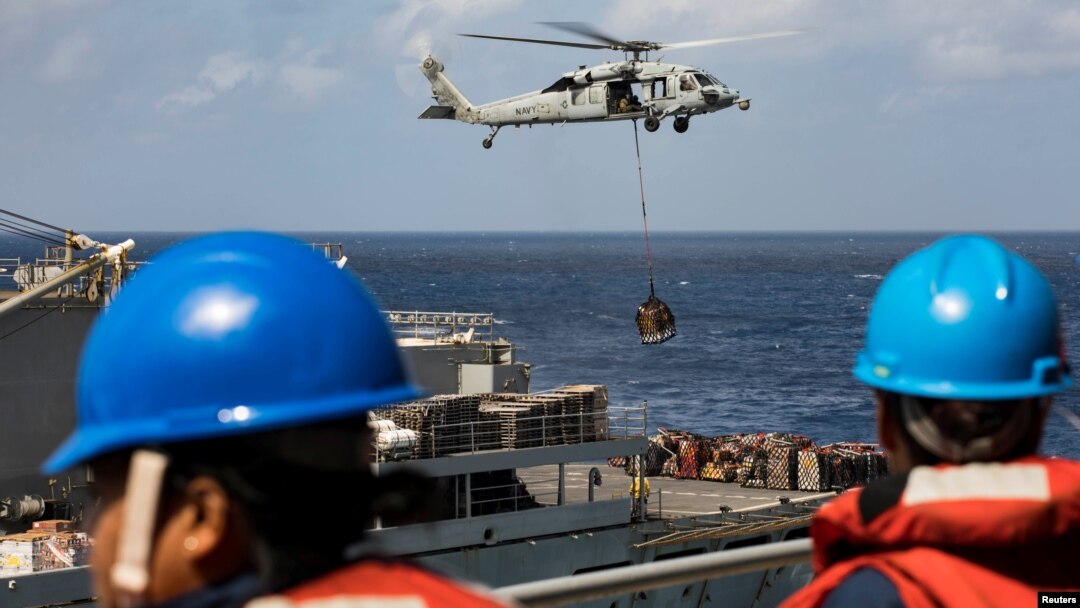 Personil militer AS dikerahkan untuk memberikan upaya bantuan di San Juan, Puerto Rico (28/9). 