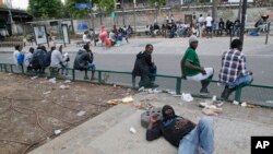 Des migrants à Paris, France, 10 juillet 2017.