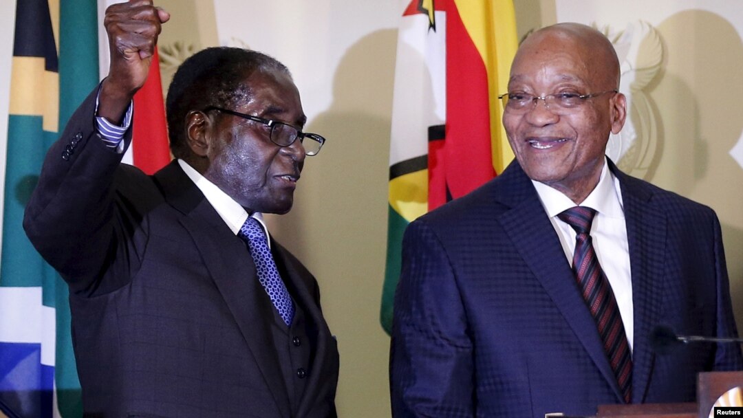 Robert Mugabe (esq) e Jacob Zuma 