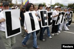 Una protesta en la capital venezolana contra el cierre de la emisora Radio Caracas el 10 de junio de 2007.