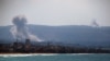 Asap mengepul setelah serangan Israel di wilayah el-Hosh dekat kota pelabuhan Tyre di Lebanon selatan, 24 September 2024. (HASSAN FNEICH / AFP)