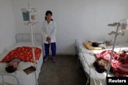 지난 2011년 10월 북한 황해남도 해주의 한 병원에 어린이들이 영양실조로 입원해 있다. (자료사진)