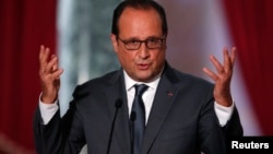 法国总统奥朗德在巴黎举行的记者会上 （2015年9月7日）
