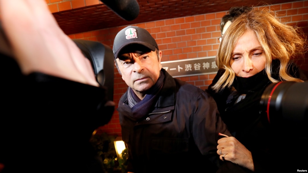Tư liệu: Cựu Chủ tịch Nissan Motor và phu nhân Carole Ghosn, tại Tokyo, Nhật Bản, ngày 8/3/2019. REUTERS/Issei Kato/File Photo