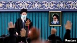 အီရန္ႏိုင္ငံ့ဥေသွ်ာင္ Ayatollah Ali Khamenei 