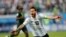 Reaksi kapten timnas Argentina Lionel Messi setelah mencetak gol pembuka untuk timnya dalam laga antara Argentina dan Nigeria, di Piala Dunia 2018 di St. Petersburg, Rusia, 26 Juni 2018. 
