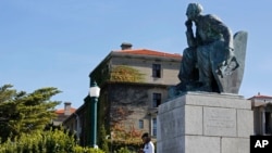 A statue of British colonialist Cecil John Rhodes at the University of Cape Town near the city centre of Cape Town, South Africa, March 17, 2015.