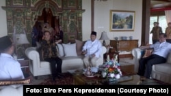 Presiden Jokowi mengunjungi Prabowo Subianto di kediaman Prabowo di Hambalang, Bogor, Senin 31 Oktober 2016. (Foto: Biro Pers Kepresidenan)