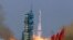 2012年6月12日，中国神舟九号在甘肃酒泉卫星发射基地发射。（资料照片）