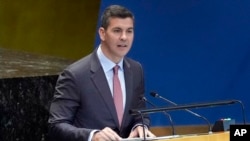 ARCHIVO - El presidente de Paraguay, Santiago Peña Palacios, se dirige a la Cumbre del Futuro, en la Asamblea General de las Naciones Unidas, el 23 de septiembre de 2024. (Foto AP/Richard Drew, Archivo).