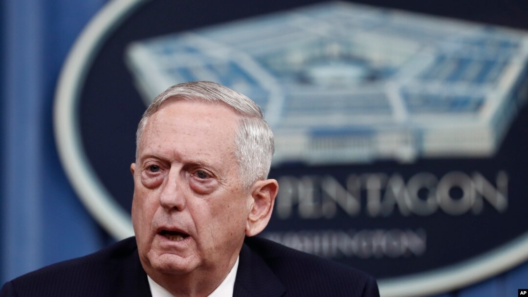 Bộ trưởng Quốc phòng Jim Mattis trong cuộc họp báo tại Ngũ Giác Dài ngày thứ Ba 11/3/2017