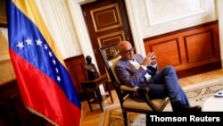 Jorge Rodríguez, presidente de la Asamblea Nacional de Venezuela, conversa con la agencia Reuters en Caracas, el 26 de abril de 2021.