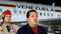 Presiden Venezuela Hugo Chavez (foto: dok) memerintahkan pengambilalihan tanah swasta untuk menampung ribuan orang yang kehilangan tempat tinggal akibat banjir.