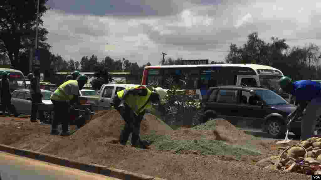 Uhuru Highway ikisafishwa kwa ajili ya ziara ya Obama &nbsp;