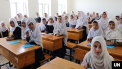 ملل متحد: آموزش یک حق اساسی و بنیانی برای آینده کودکان و توسعه بلندمدت جامعه است.