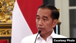 Presiden Joko Widodo berpidato di hadapan Sidang Kabinet Paripurna terakhir di Istana Kepresidenan Jakarta, Kamis (3/10) (Cortesy: Setpres RI).