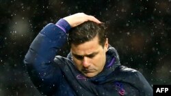 Mauricio Pochettino lors d'un match de Premier League entre Tottenham et Sheffield, Angleterre, le 9 novembre 2019.
reacts during the English Premier League football match between Tottenham Hotspur and Sheffield United at Tottenham Hotspur Stadium in Lo