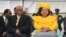 Le Premier ministre Thomas Thabane et son épouse Maesaiah Thabane, lors de son investiture,  le 16 juin 2017 à Maseru.