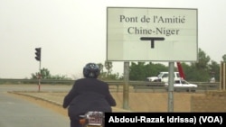 Le pont Chine-Niger de Niamey, le 3 septembre 2018. (VOA/Abdoul-Razak Idrissa)