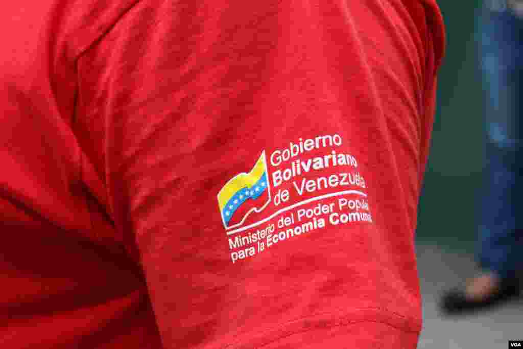 Un seguidor del presidente Hugo Chávez muestra sus colores.