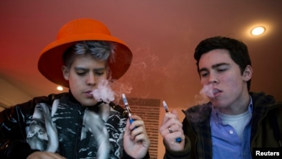 US to Restrict E-Cigarette Flavors to Fight Teenage Vaping 'Epidemic'