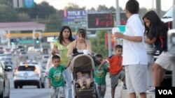 La discusión sobre el término más adecuado para la conversación sobre inmigración en EE.UU. continúa retando a los medios de prensa.