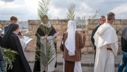  La Ciudad Vieja de Jerusalén celebra una Semana Santa marcada por la guerra y muy pocos devotos
