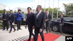 El secretario de Estado de Estados Unidos, Marco Rubio, es recibido por el presidente de Costa Rica, Rodrigo Chaves, en el palacio presidencial de San José, Costa Rica, el 4 de febrero de 2025. 