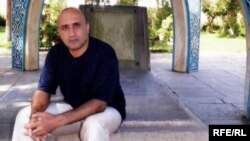 Blogger dan aktivisi oposisi Iran, Sattar Beheshti meninggal dalam tahanan polisi (foto: dok). 