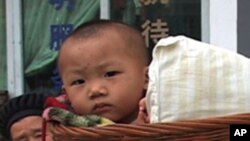 中国应否继续执行计划生育政策？