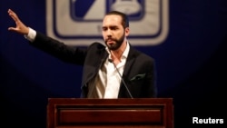 Nayib Bukele, de 37 años, y del partido Gran Alianza por la Unidad Nacional, ganó en la primera vuelta en las elecciones celebradas en febrero pasado. Asume su mandato para un periodo de cinco años.