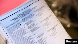 Al menos 120 iniciativas estaban en las boletas electorales de 32 estados, más Puerto Rico y el Distrito de Columbia.