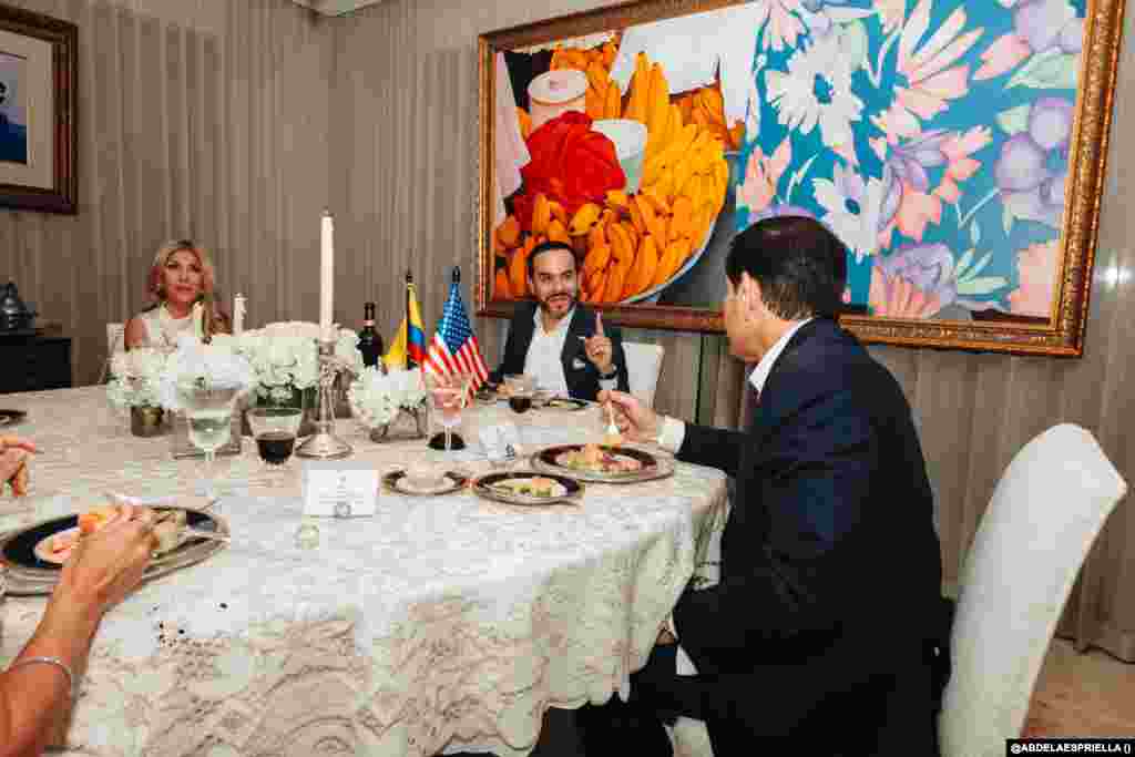  دیدار مارکو روبیو با رئیس‌ جمهوری کلمبیادیدار مارکو روبیو با رئیس‌ جمهوری کلمبیا و خانواده‌اش 