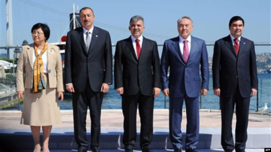 "Siyosatda do’stlar bo’lmaydi. Siyosatda qiziqishlar bo’ladi. Bugun Amerika bilan qiziqish-manfaatlar birinchi planda turgan bo’lsa, ertaga Rossiya bilan munosabatlar birinchi o’ringa jilishi mumkin. Bu o’zgarib turuvchi narsa".