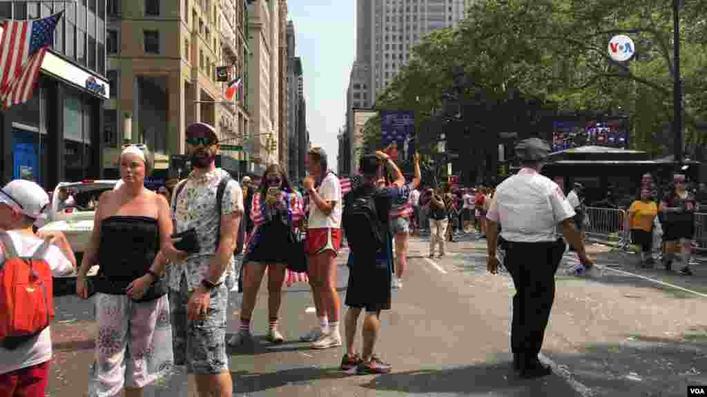 El equipo de fútbol femenino fue recibido con un desfile en Nueva York, el miércoles 10 de julio de 2019. 