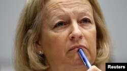Mary Schapiro se desempeñará en el cargo hasta el 14 de diciembre.
