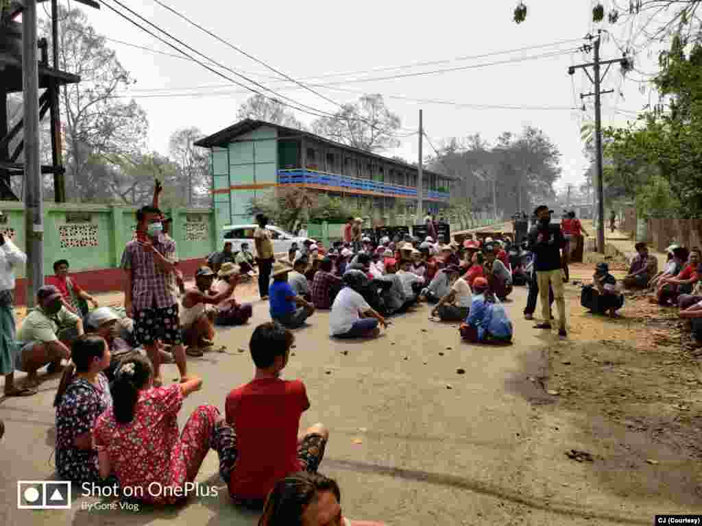 မတျလ ၂၅ ရကျနေ့ တမူးမွို့နယျရဲ့ သပိတျစဈကွောငျး မွငျကှငျး။ (ဓာတျပုံ - CJ- မတျ ၂၅၊ ၂၀၂၁)