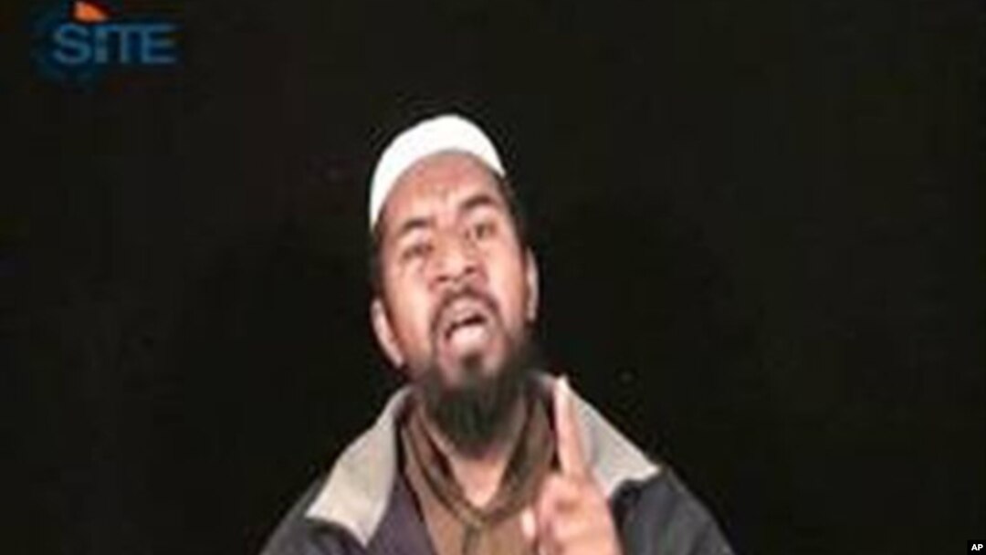 Foto yang diambil dari video yang dirilis oleh situs kelompok intelijen ini menampilkan sosok Abu Yahia al-Libi (Foto: dok). Panglima al-Qaida ini menjadi target serangan drone militer Amerika dalam upaya pemberantasan teroris. 