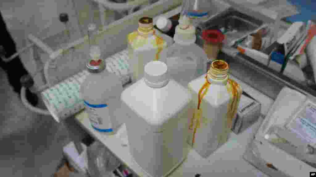 Supplies at the Zawiyah hospital are running low as casualties mount. (VOA Photo - E. Arrott)