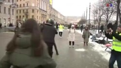 Սանտկ Պետերբուրգում ոստիկանները ծեծի են ենթարկել ցուցարարներին