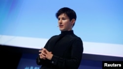 ARCHIVO - El fundador y CEO de Telegram, Pavel Durov, pronuncia un discurso de apertura durante el Congreso Mundial de Móviles en Barcelona, ​​España, el 23 de febrero de 2016.