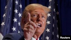 ARCHIVO - El candidato presidencial republicano y expresidente de Estados Unidos, Donald Trump, se dirige a sus simpatizantes durante un mitin de campaña el 2 de marzo en Richmond, Virginia, el 2 de marzo de 2024.
