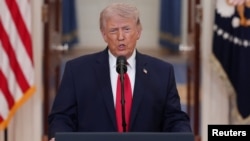 美国总统特朗普在白宫对全美发表电视讲话，谈打击伊朗政权的军事行动。(2026年4月1日)