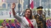 La presidenta peruana, Dina Boluarte, llega a la Catedral para asistir a misa el Día de la Independencia en Lima, Perú, el domingo 28 de julio de 2024.