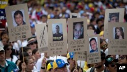 Cuarenta y tres personas perdieron la vida durante las protestas contra el gobierno de Maduro.