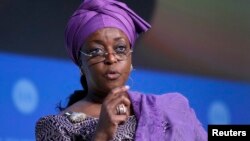  Mrs. Diezani Alison Madueke, tsohuwar ministar manfetur ta Najeriya wadda kotu ta sameta da laifin yin zarmiya da wawure dukiyar gwamnati